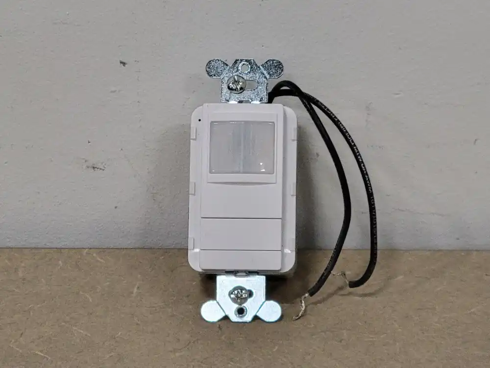 Wall Switch Occupancy Sensor WSXA PDT SA WH