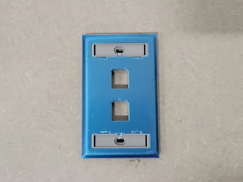 1-Gang Vertical Faceplate with Labels, 2-Port NKF2S (Box of 10)