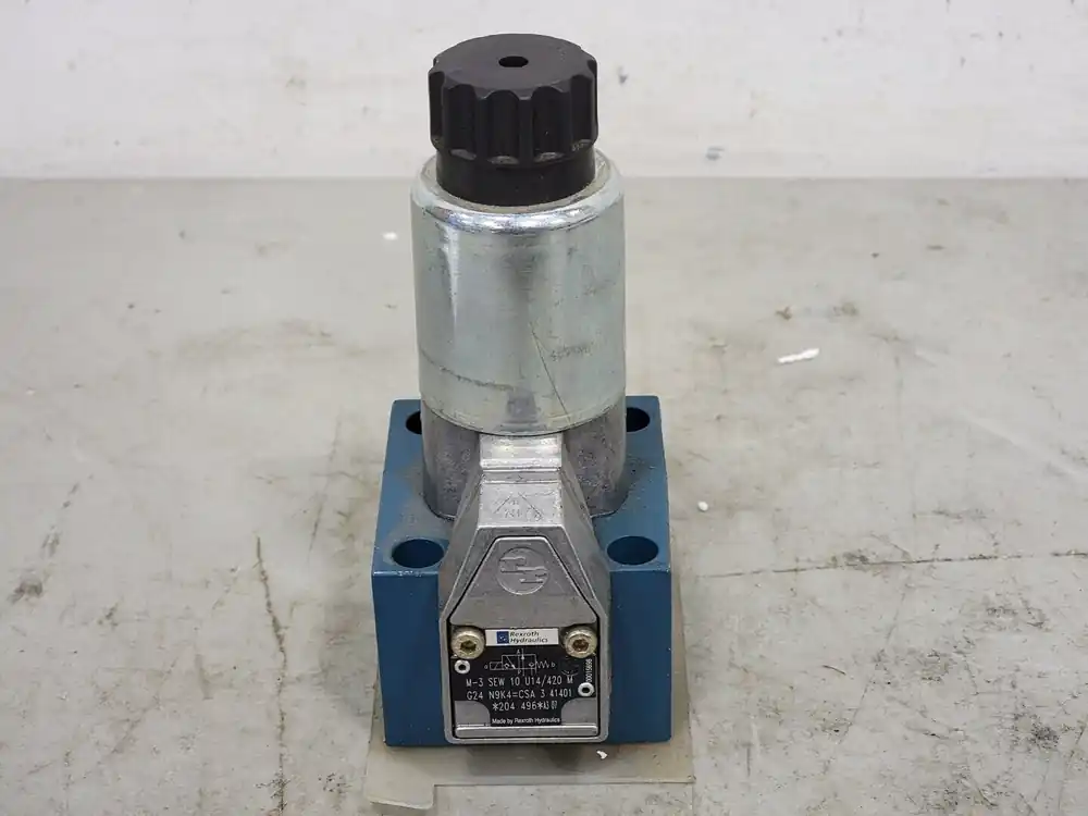 Directional Control Solenoid Valve M-3 SEW 10 U14/420 MG24 N9K4