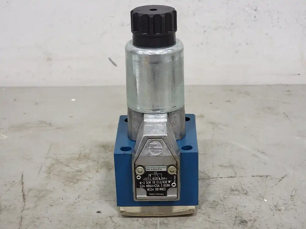 Directional Control Valve M-3 SEW 10 C13/ 630 M G24 N9K4