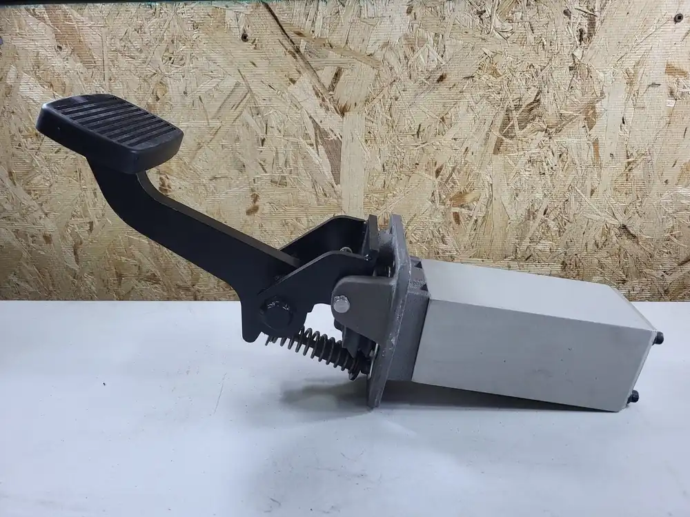 Brake Pedal 58E-61-00110 for 830E Rock Trucks