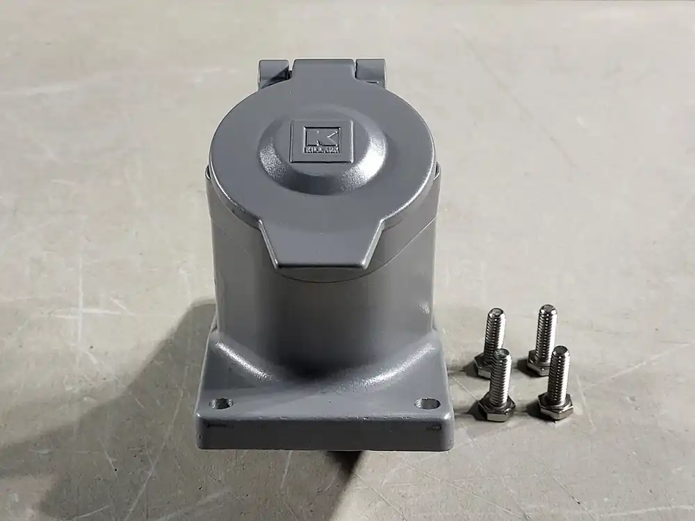 20 Amp 125 Volts Receptacle Interlocked with Switch UGR0-20231QW