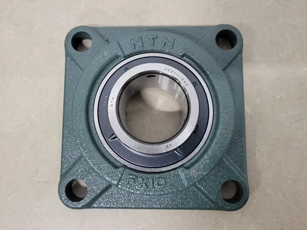 2" Square Flange Bearing FX10 with insert UC211-200