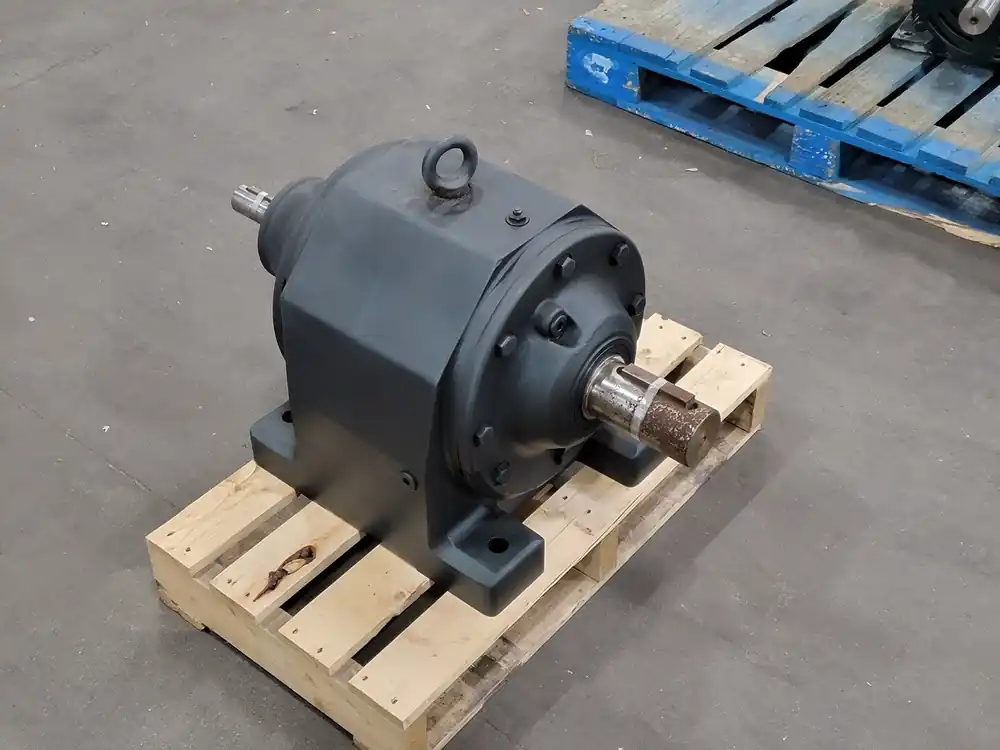 25.18 1 Ratio Gear Reducer Type R103