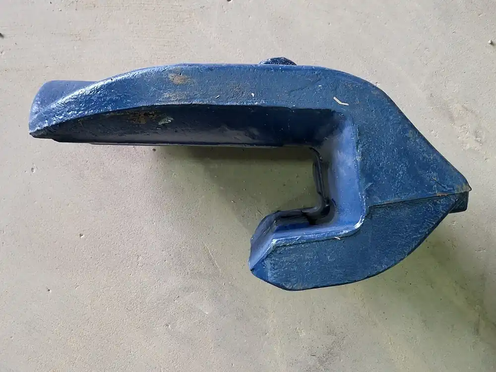 Center Lip Shroud LSRE1522C