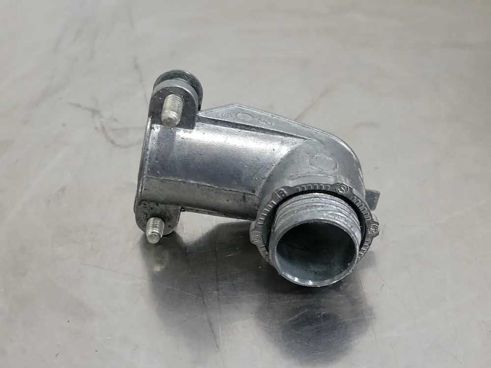 1/2", 90 Deg. Clamp Type Connector XC291 (Box of 25)