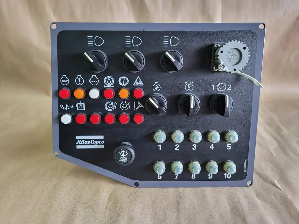 Panel 5575617400