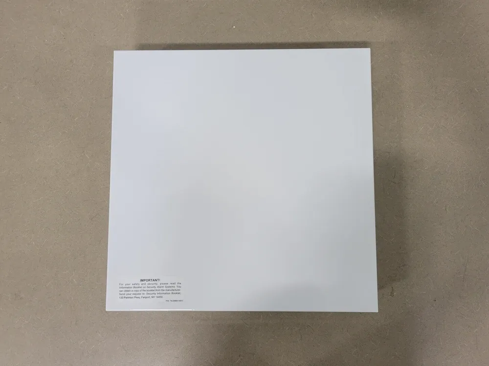 F01U300149 Universal Enclosure White 16"x16"x3.5"