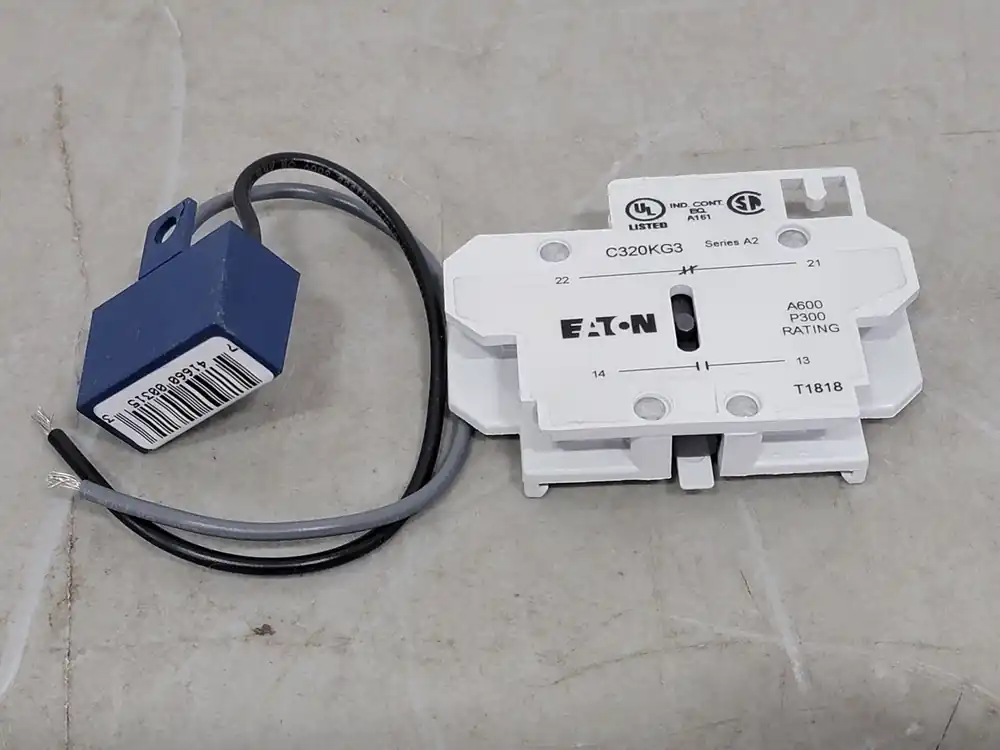 10 Amp, 1 NO+1 NC, 120VAC Coil Contact Side Adder Auxillary C320KG3