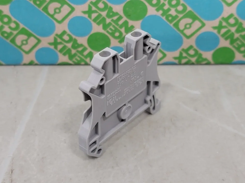 UT 2.5 Feed-through Terminal Block 3044076 (Box of 50)