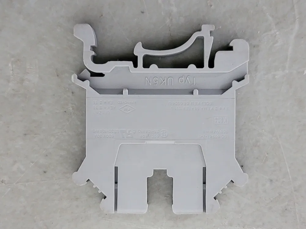 Feed-Through Terminal Block Type UK5N P/N 3004362 (Box of 25)