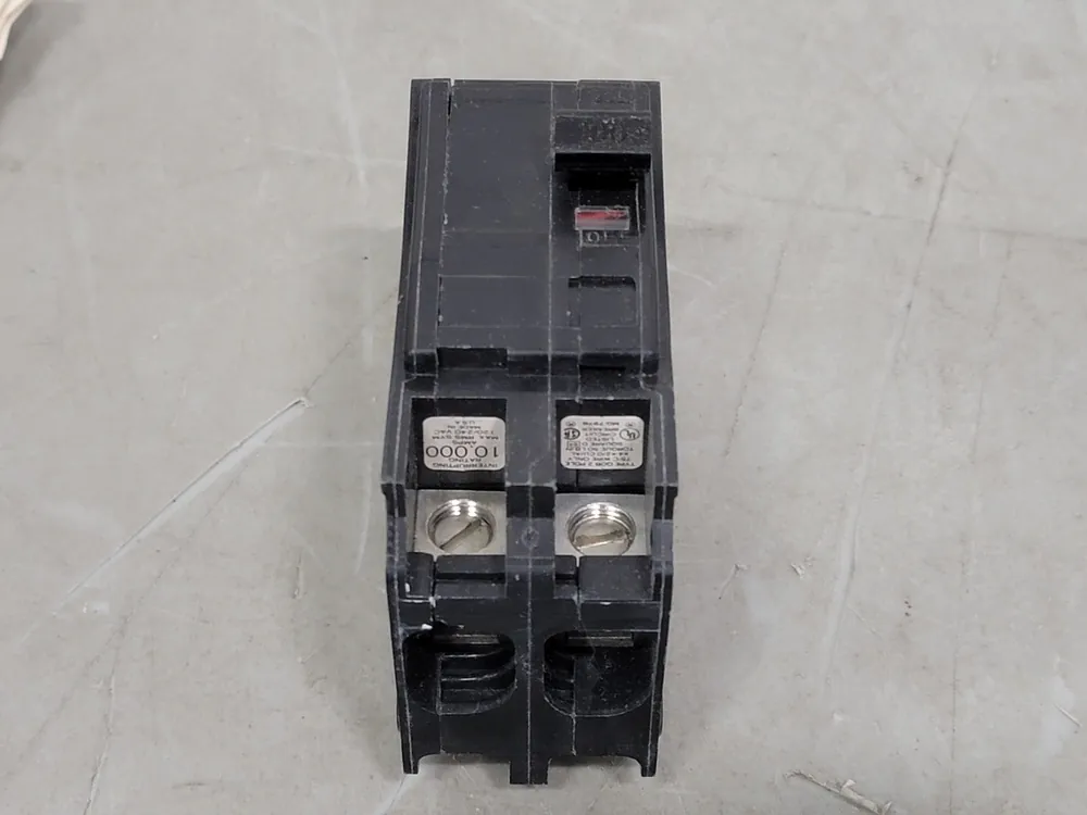 100 Amp, 2 Pole, 120/240 volts Circuit Breaker QOB2100