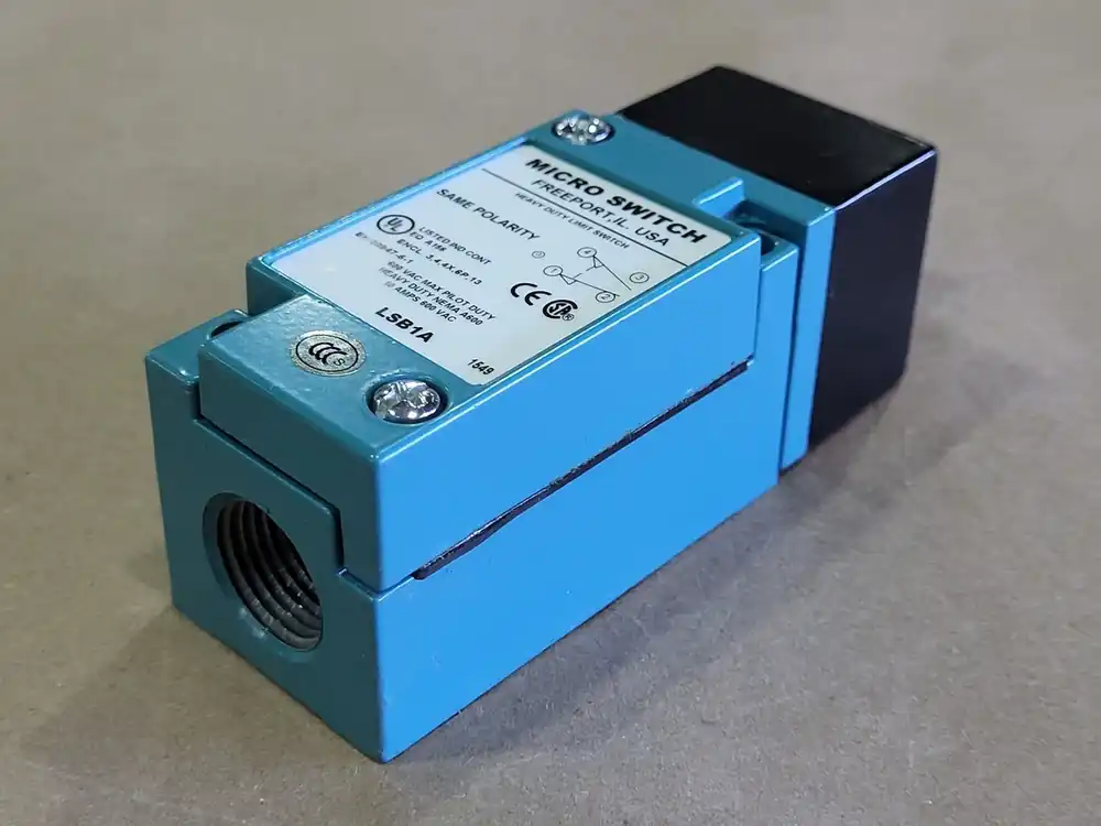 Heavy Duty Limit Switch NEMA A600, 10A, 600VAC, LSB1A