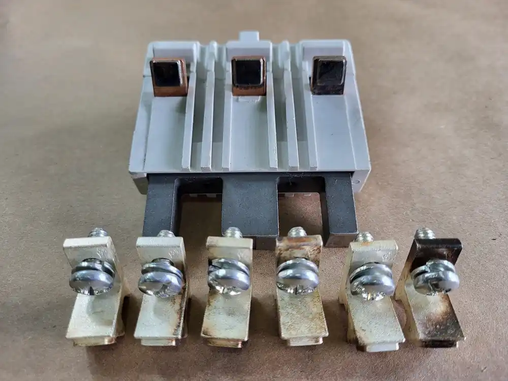3 Pole Size 3 Advantage Contact Kit Starter WCK33