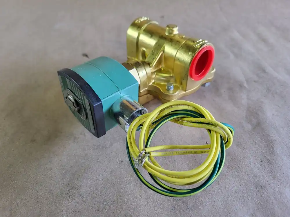 2-Way, 1" Solenoid Valve 8220G097