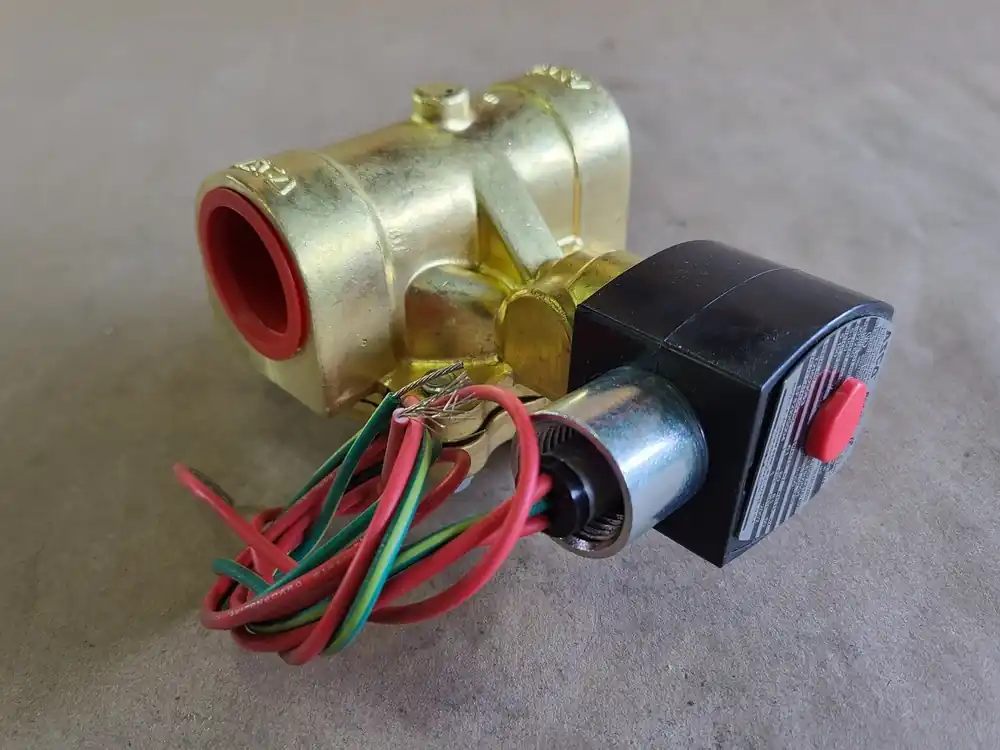 1", 2-Way Pilot Operated Solenoid Valve EF8210G004