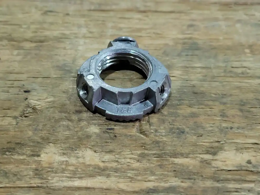 1/2" Grounding Locknut L050GR