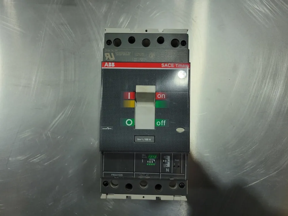 250 Amp 3 Pole Circuit Breaker T4L 250
