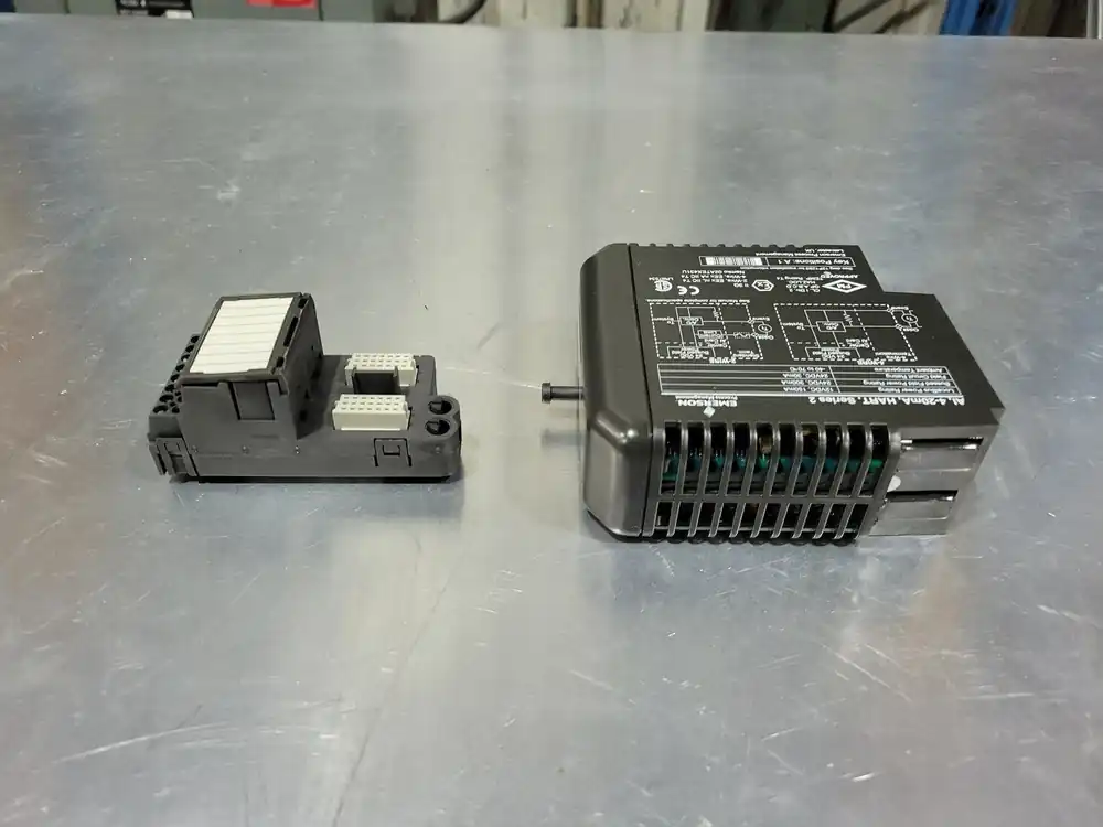 Analog Input Module KJ3222X1-BA1 w/ Terminal Block KJ4001X1-CC1