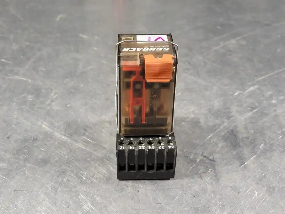 10 Amp Multimode Relay MT326115 w/ Relay Socket