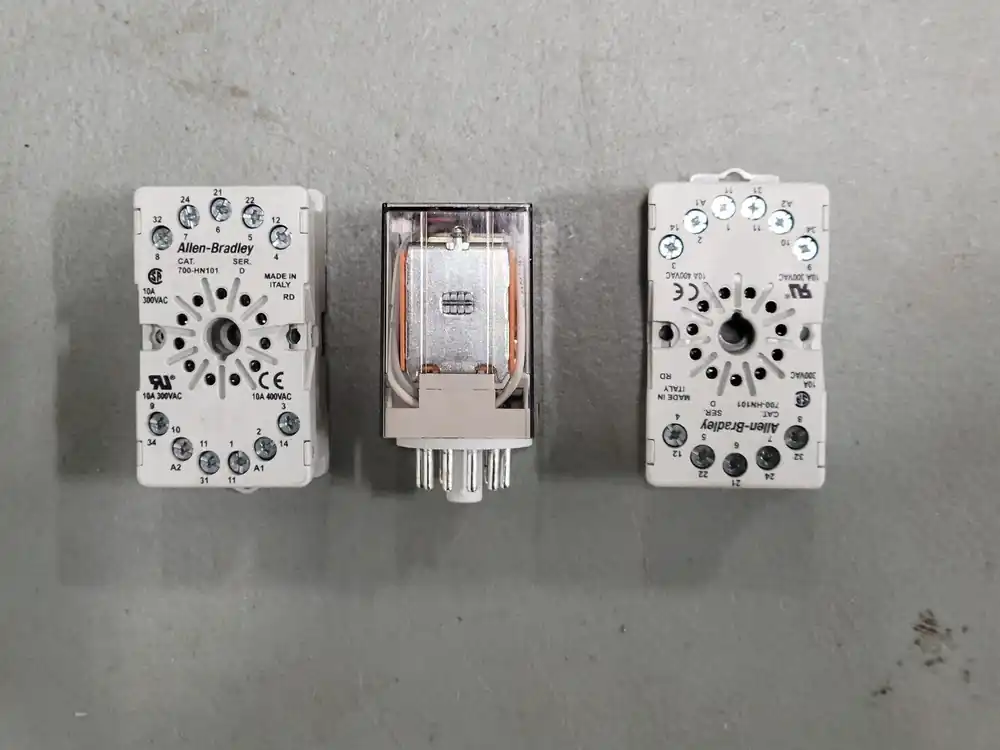10 Amp Relay w/ 11-Pin Relay Socket 700-HN101 (Box of 3pcs)