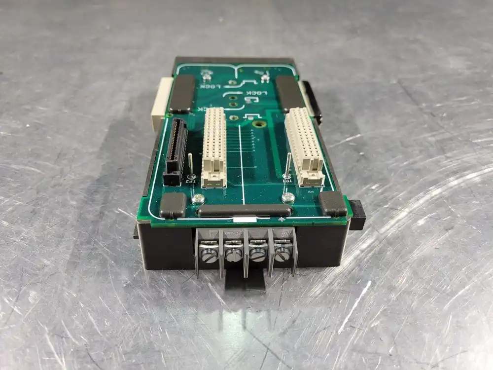 2-Wide Carrier Base Module KJ4001X1-BA3