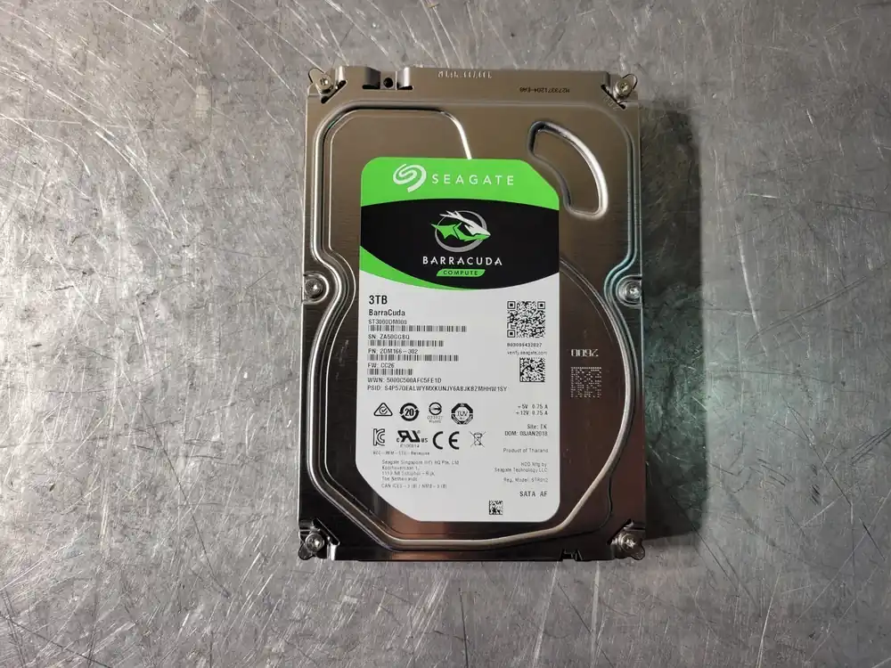 Scrap - BarraCuda 3TB, 7200RPM, 3.5 in. Internal Hard Drive ST3000DM008