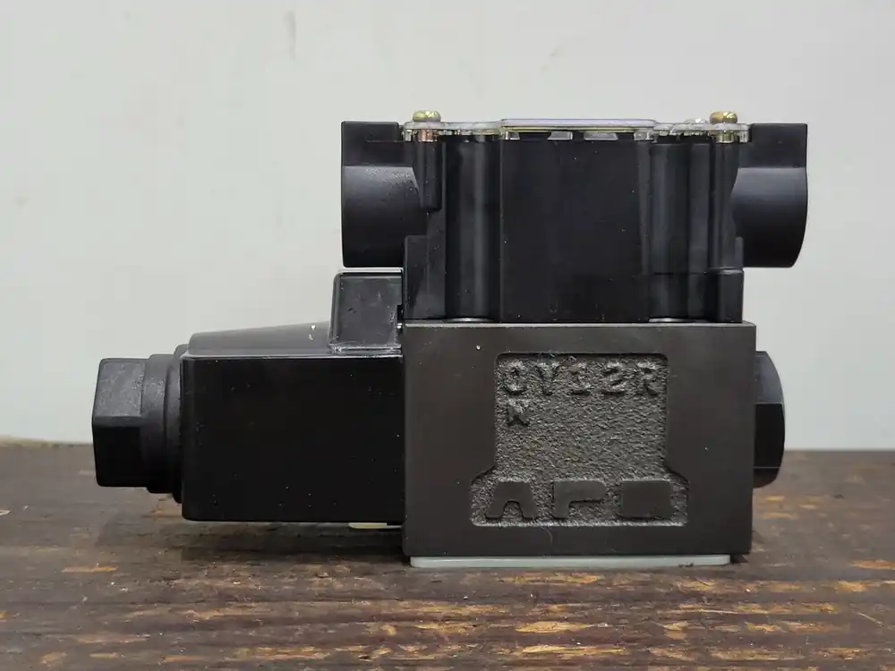 Solenoid Operated Directional Valve DSG-01-2B2-A120-7090