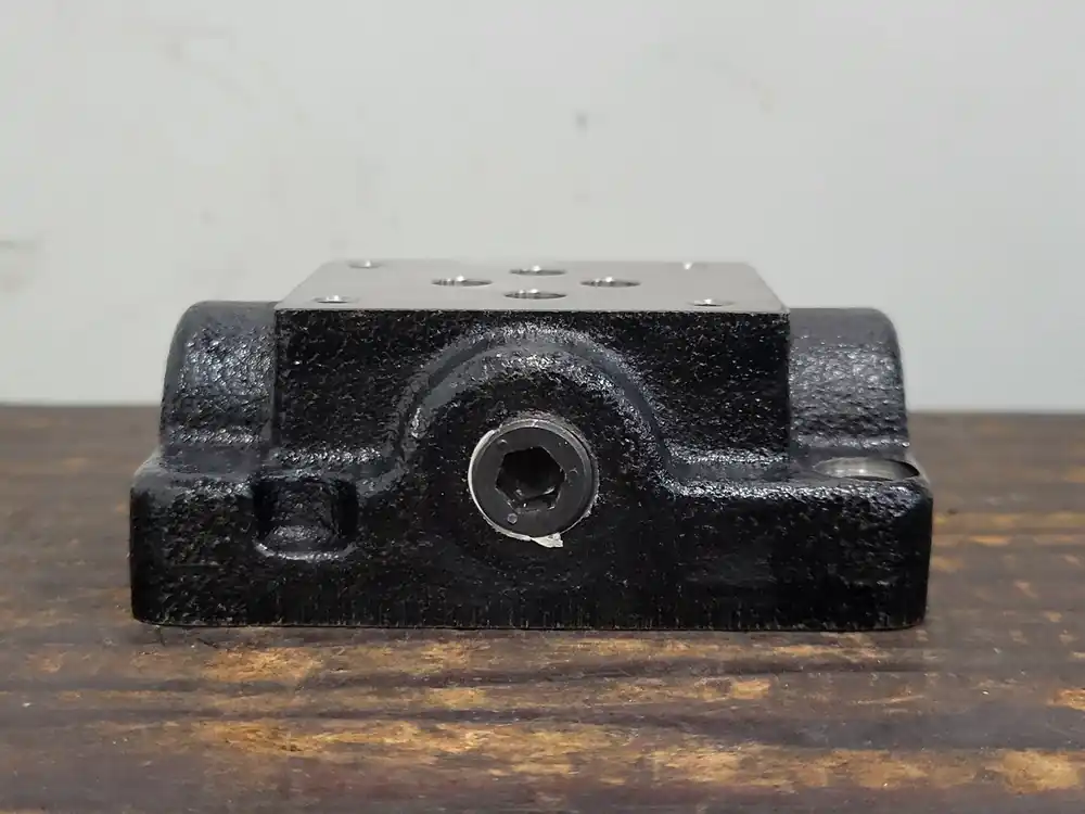 Solenoid Operated Directional Valve Sub-Plate DSGM-01X