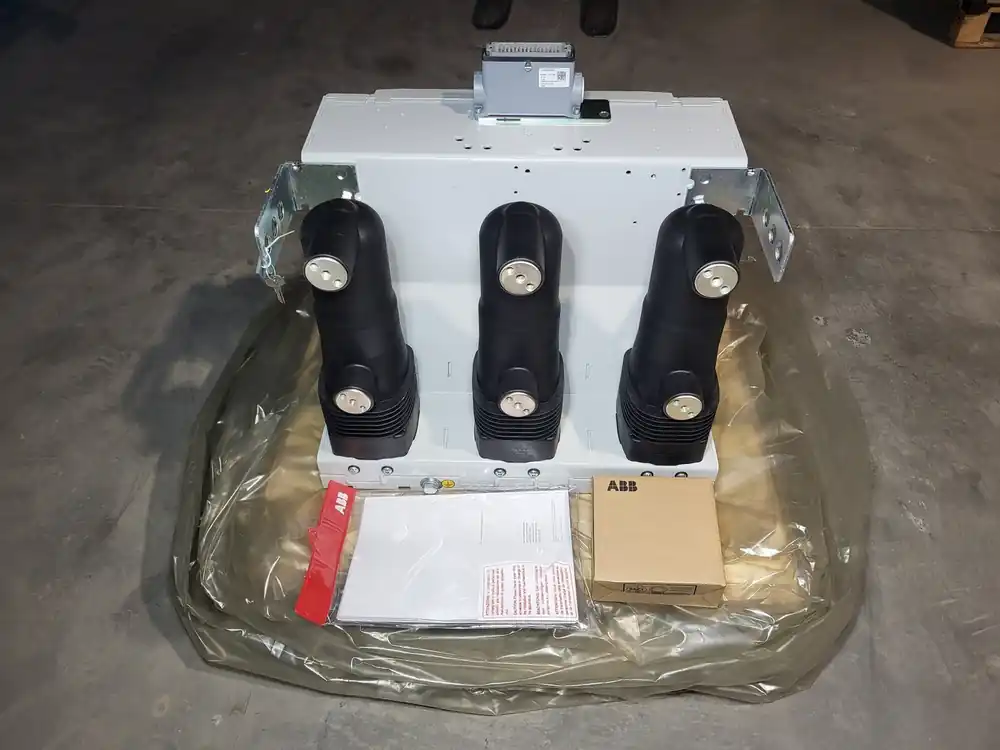 VD4 17.12.32 Vacuum Circuit Breaker 1250A, 17.5kV, 95kV, 31.5kA