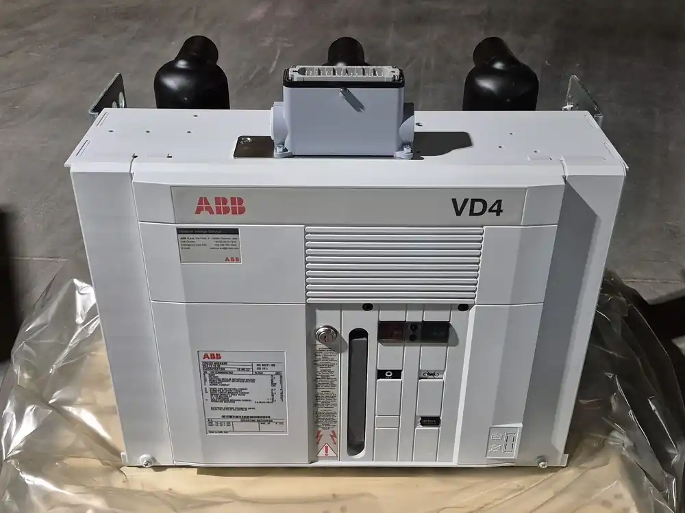 VD4 17.12.32 Vacuum Circuit Breaker 1250A, 17.5kV, 95kV, 31.5kA