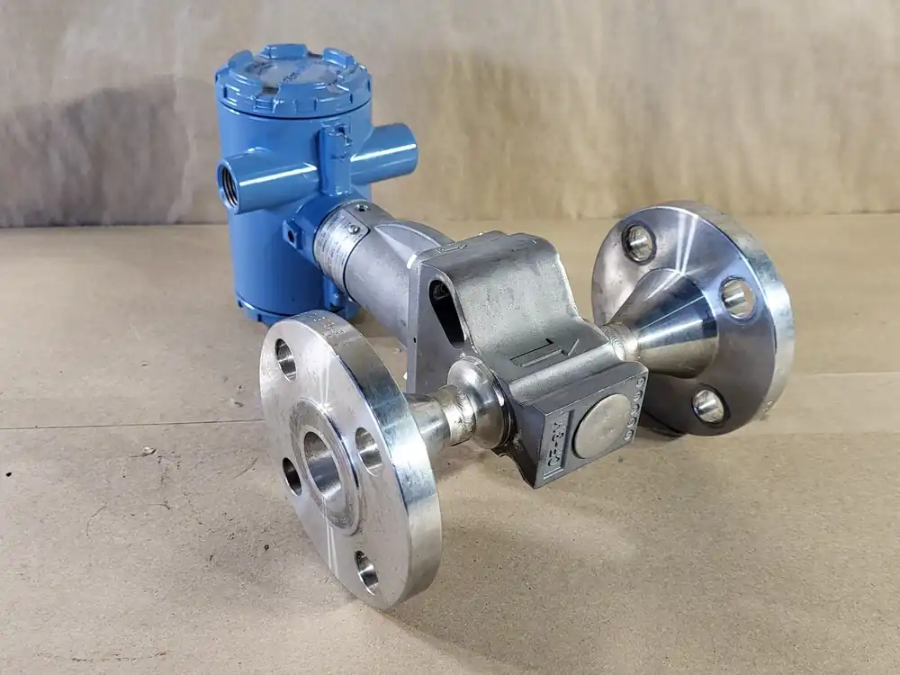 1" Class 150 Vortex Flow Meter 8800CR010SA1N1D1