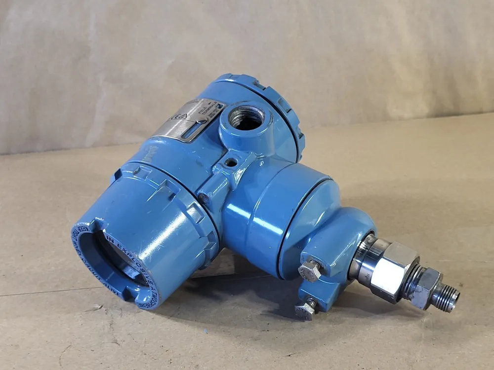 30 psi In-Line Pressure Transmitter 2051TG1W2B21AK6M5