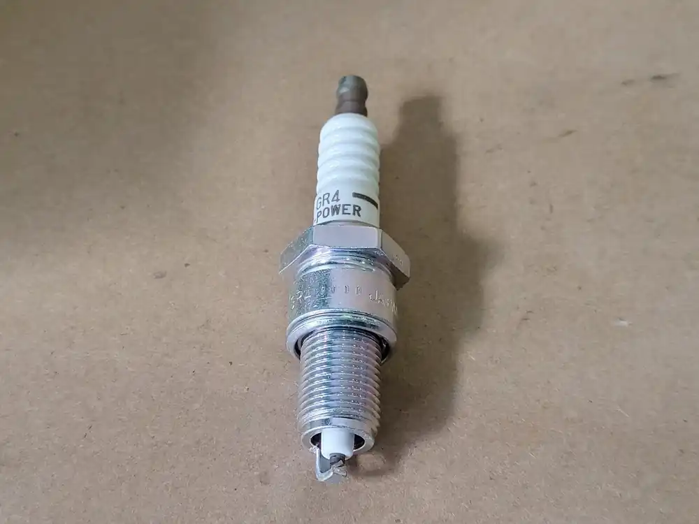 V-POWER SPARK PLUG GR4 2635 (Box of 4)