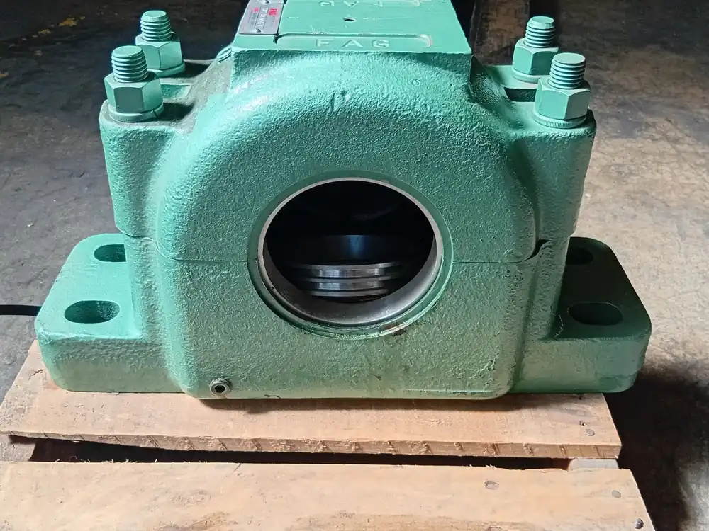 Split Pillow Block Housing, 7.87" Bore, SAFS 528 04-15 U