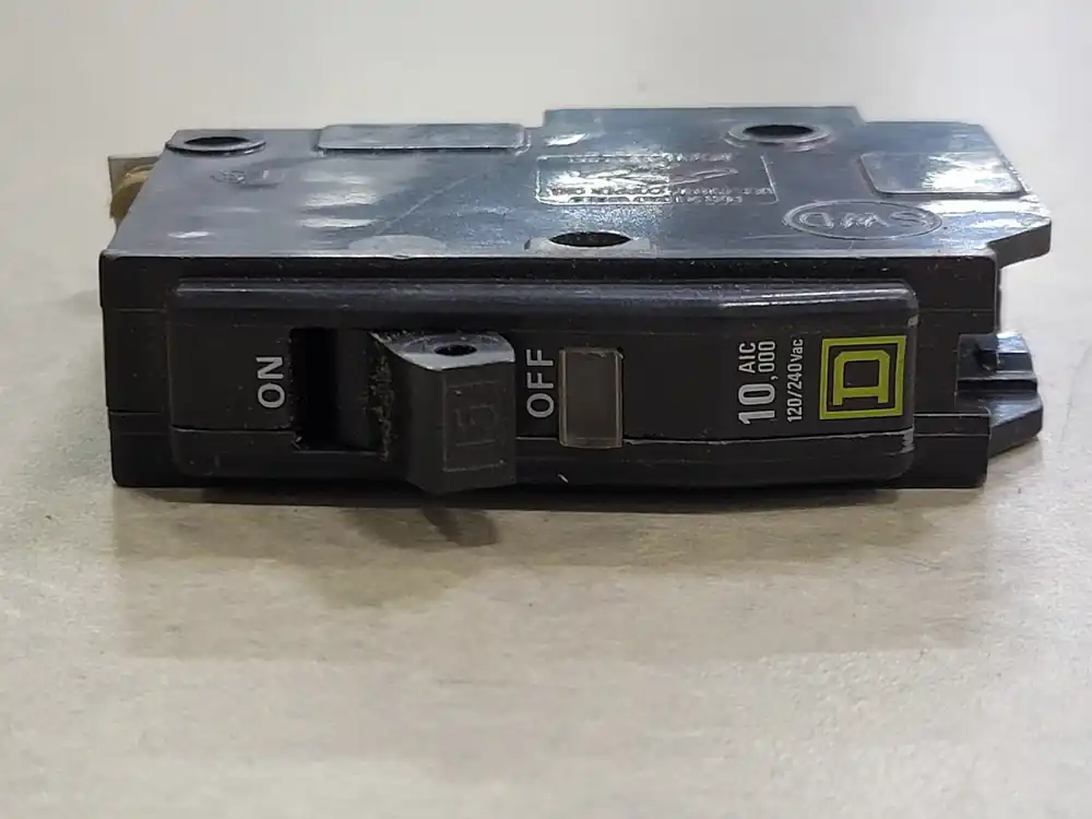 15 Amp, 1 Pole, 120/240 Volts Circuit Breaker QOB115