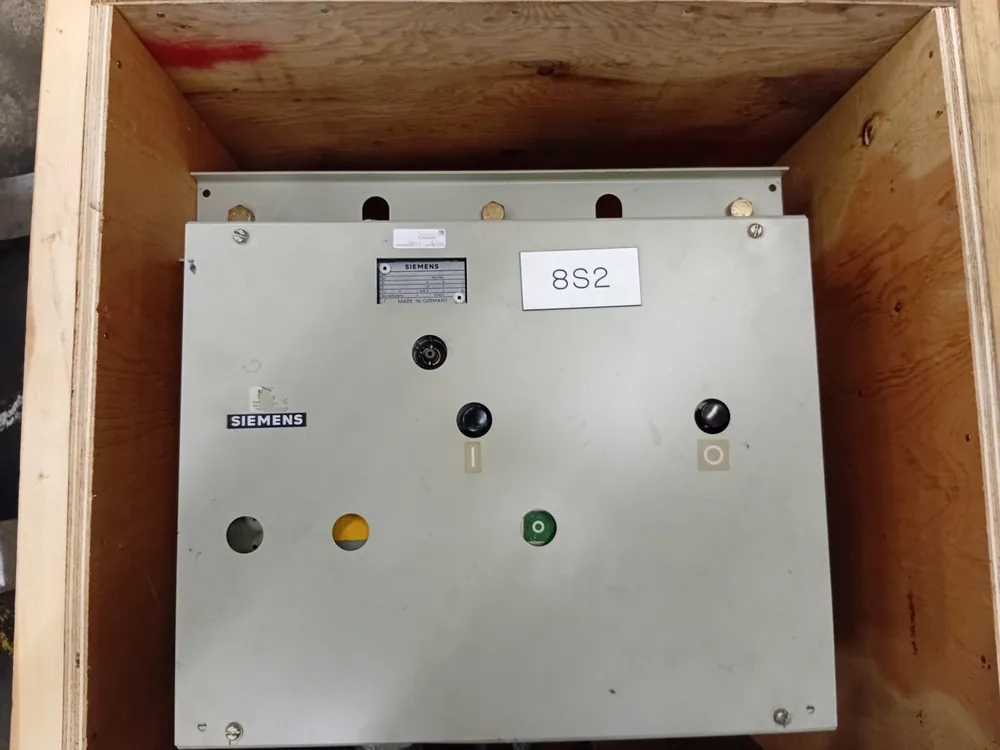 Vacuum Circuit Breaker 800A 24KV, 3AG 2521-4