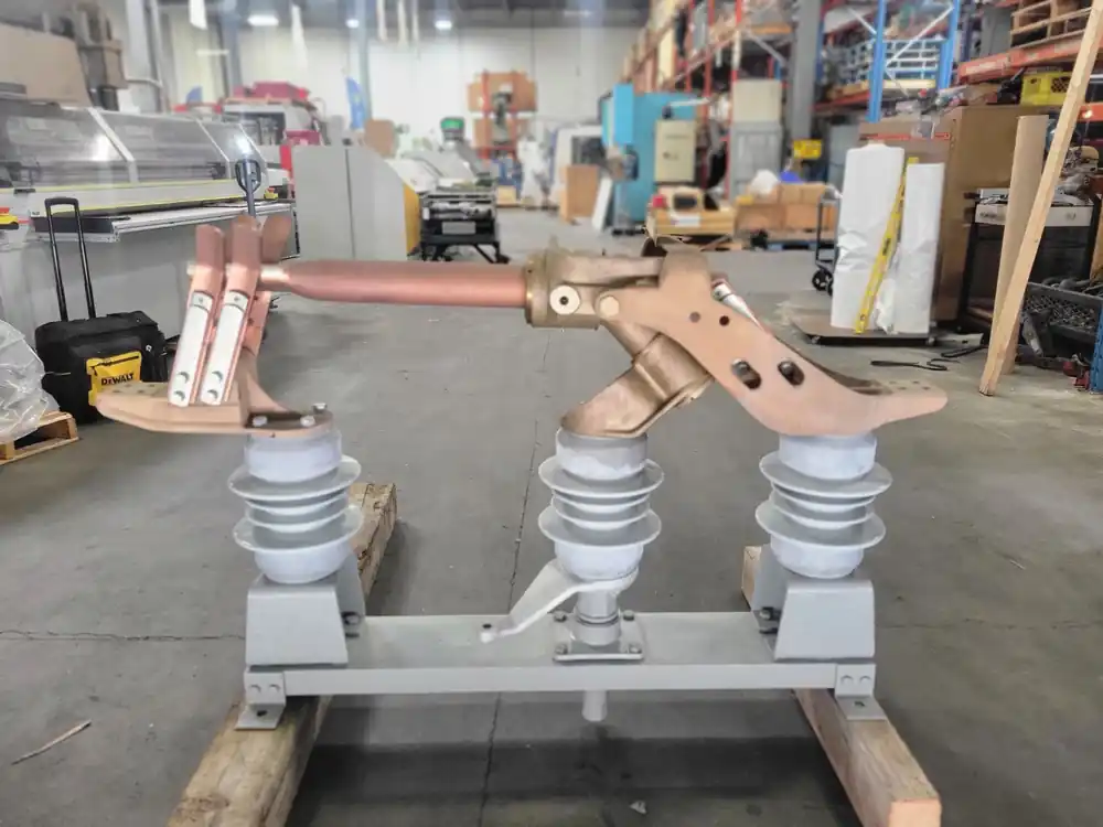 2000 Amp, 23 kV Air Switch MK-40