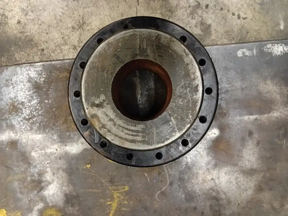 4.5" Bore Coupling Hub Fasts 4T2684CF-112