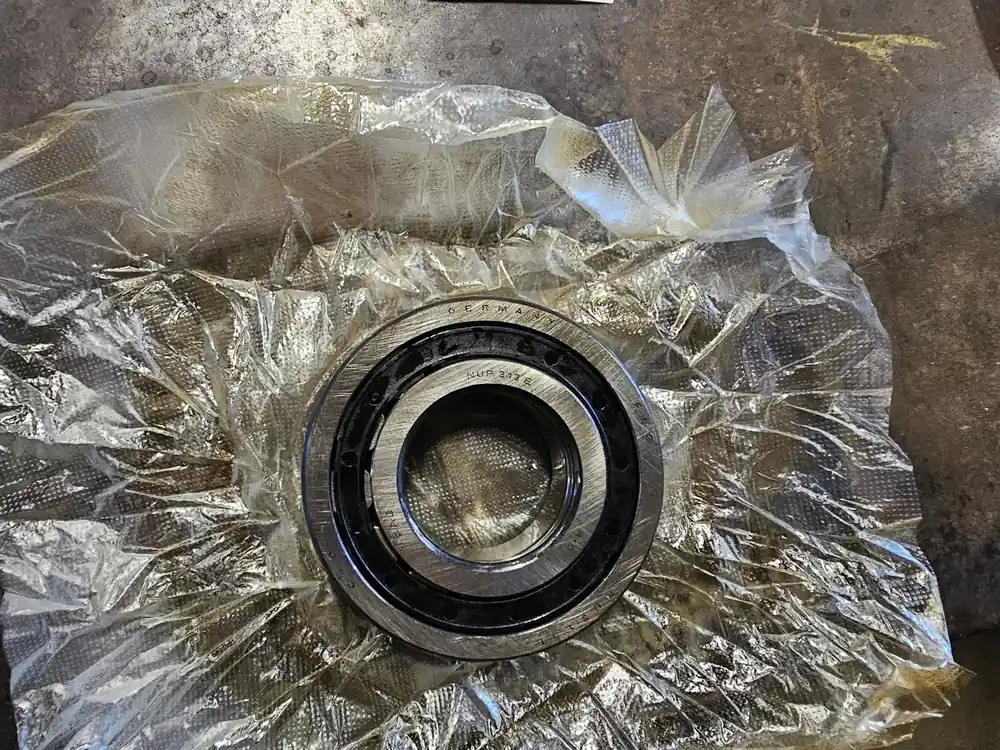 Cylindrical Roller Bearing 65mm ID x 140mm OD x 33mm W, NU313E