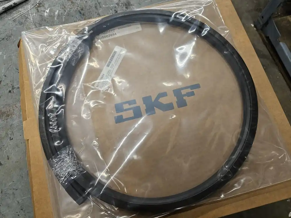 18" Radial Shaft Seal 1800257, 18"x19.5"x0.75"