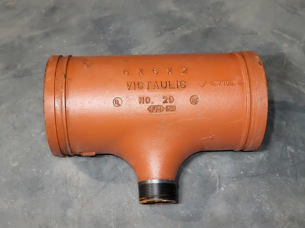 Grooved Pipe Reducing Tee Male NPT 6"x 6" x 2", No. 29