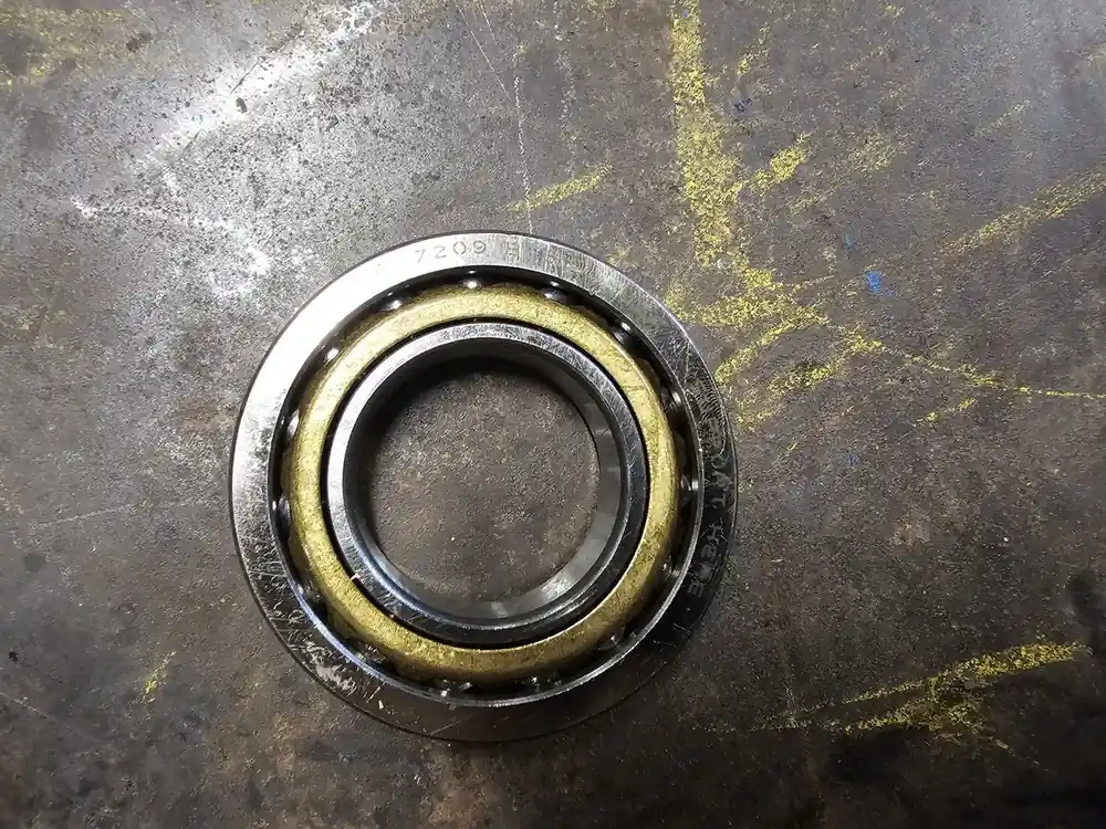 Single Row Angular Contact Ball Bearing 45mm ID x 85mm OD x 19mm W, 7209 BEGY