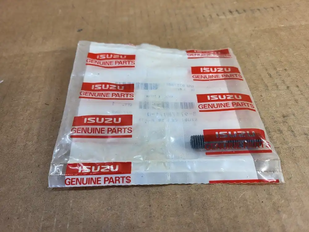 Center Screw 8-97378071-0