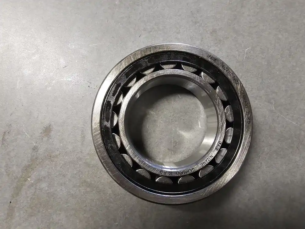 Cylindrical Roller Bearing 70mm ID x 125mm OD x 31mm W, NJ2214-E
