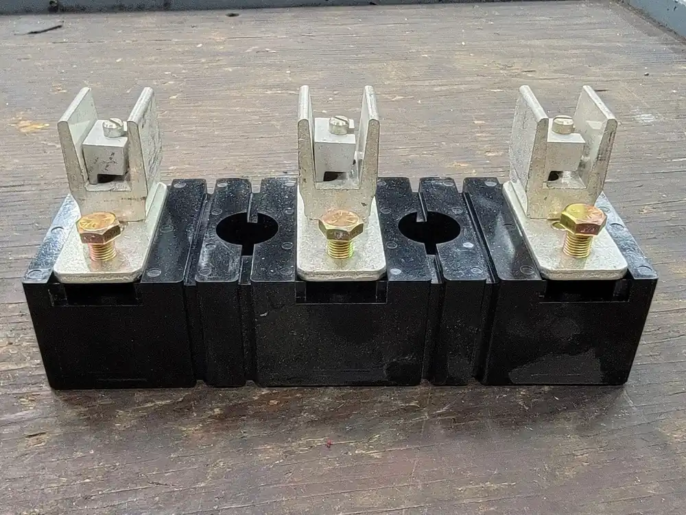 200 amp Fuse Block 1491-N433