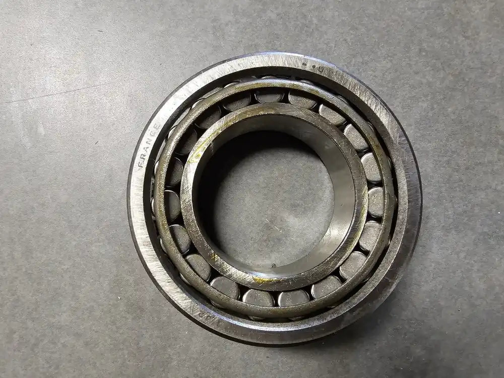 Single Row Tapered Roller Bearing 55mm ID x 100mm OD x 26.75mm W, 32211 J2