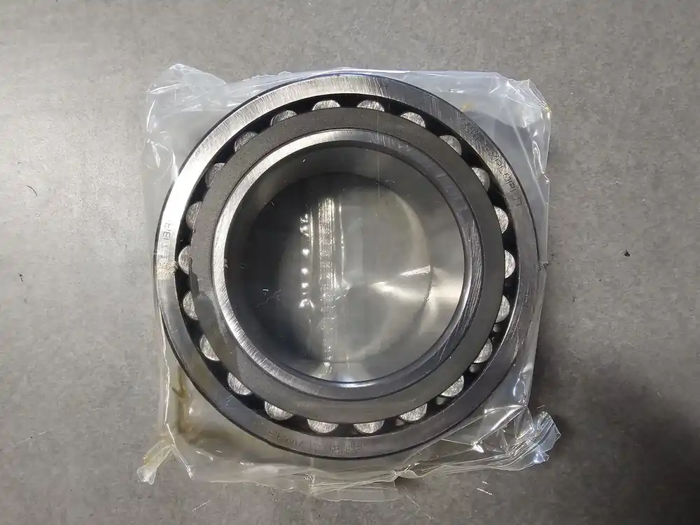 Spherical Roller Bearing 100mm ID x 165mm OD x 52mm W, 23120 CC/W33