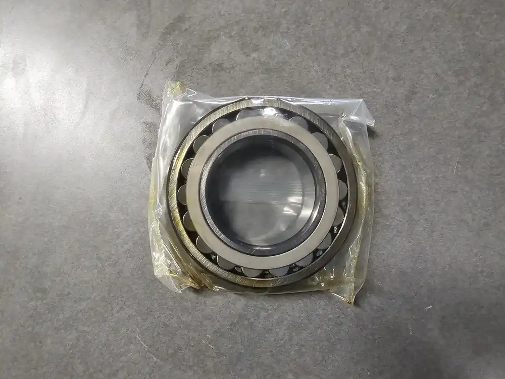 Spherical Roller Bearing 55mm ID x 100mm OD x 25mm W, 22211 E/C3