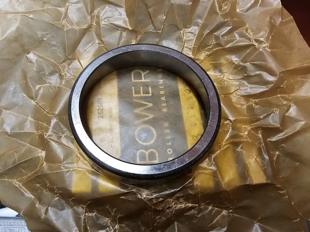Tapered Roller Bearing Cup 633
